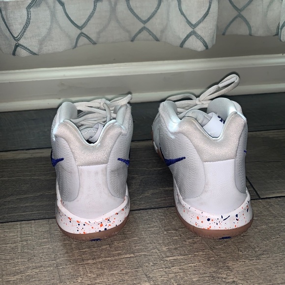 Nike - Picture 4 of 7